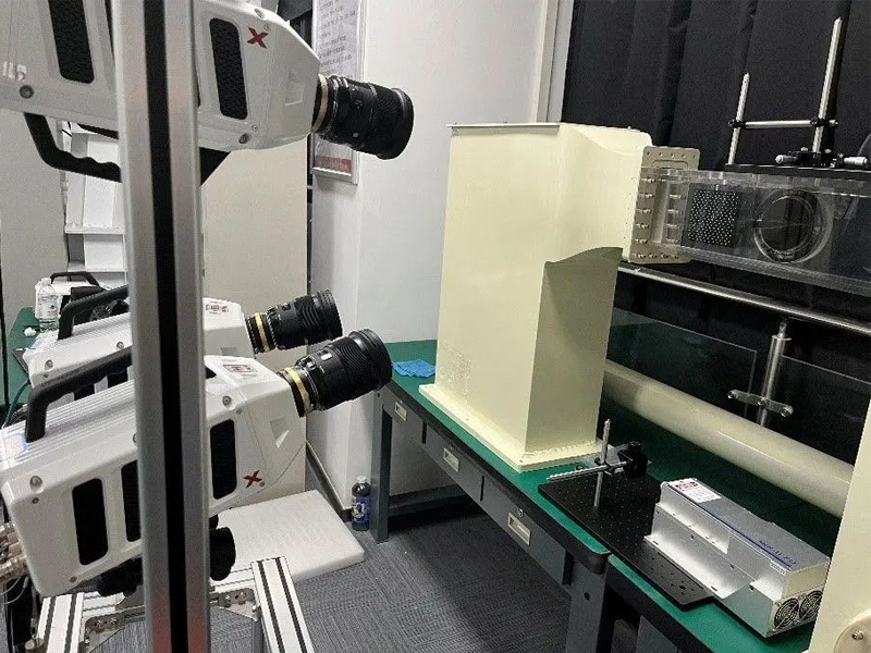 Studie zur komplexen Strömungs felds truktur durch Tomo-PIV-Rekonstruktion stech nik