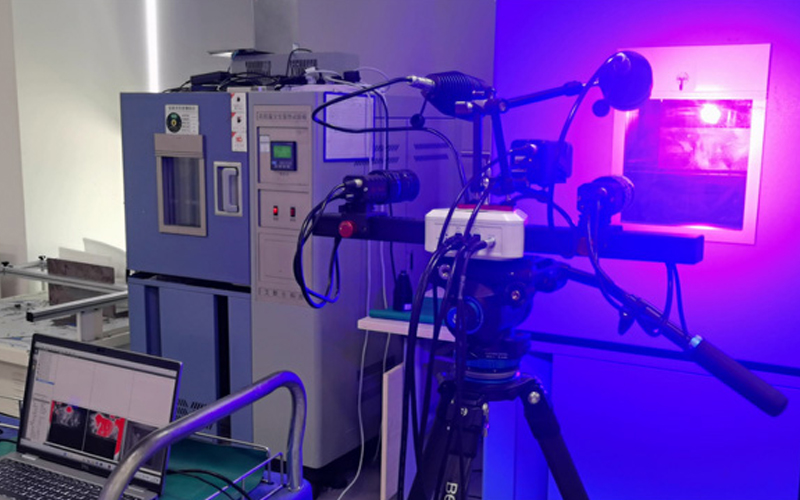 Material Stretching Video Extenso meter Experiment basierend auf Hochtemperatur-DIC-Messtechnik